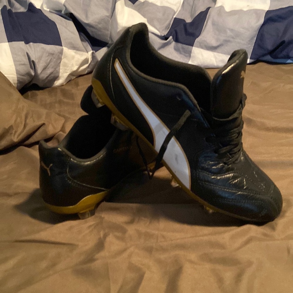 Puma Capitano soccer cleats